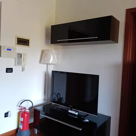 Apartment La Bussola Airport Appartament *